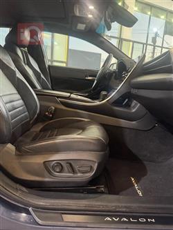 تويوتا أفالون